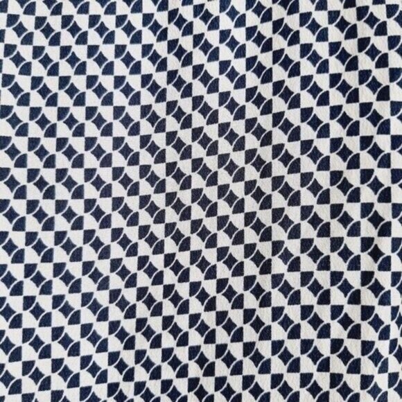 EQUIPMENT FEMME 100% Silk Button Down Blouse Geometric Print Sz XS - Picture 6 of 13